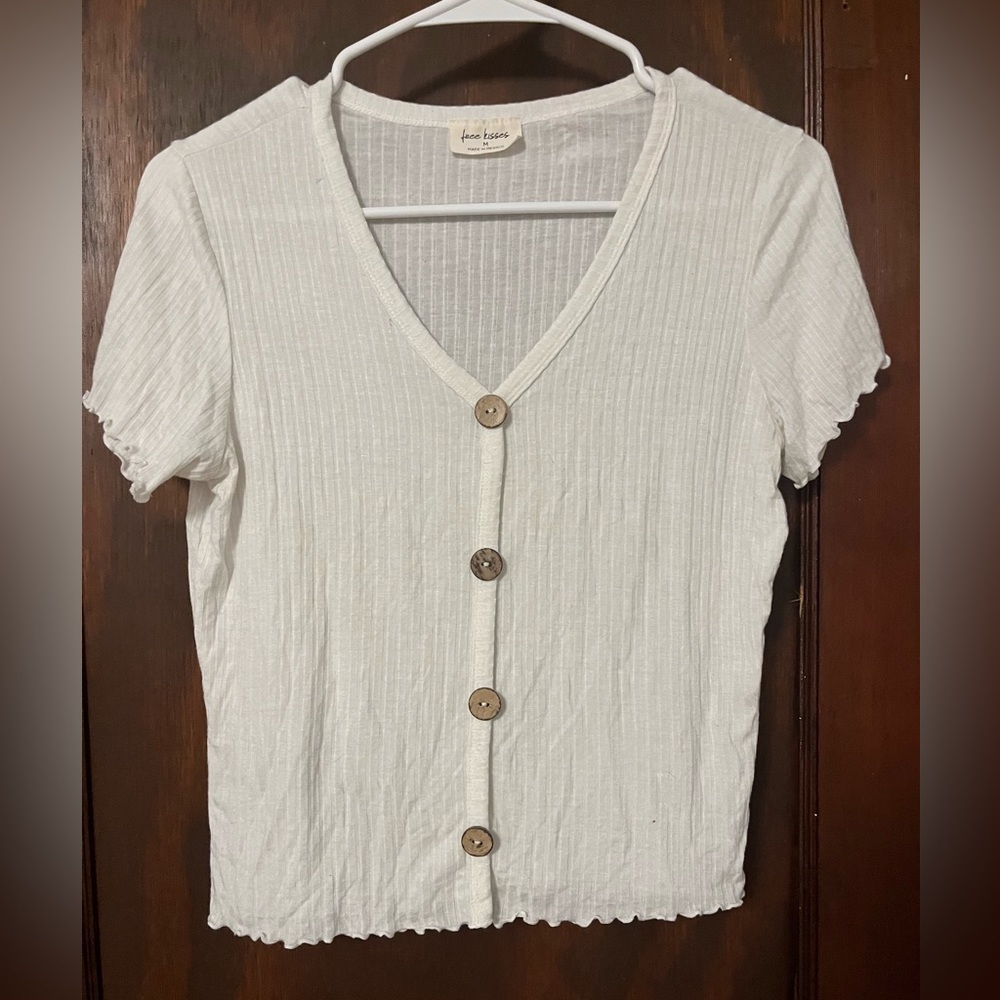 Tree kisses white shirt Size M